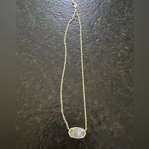 Kendra Scott pendant necklace